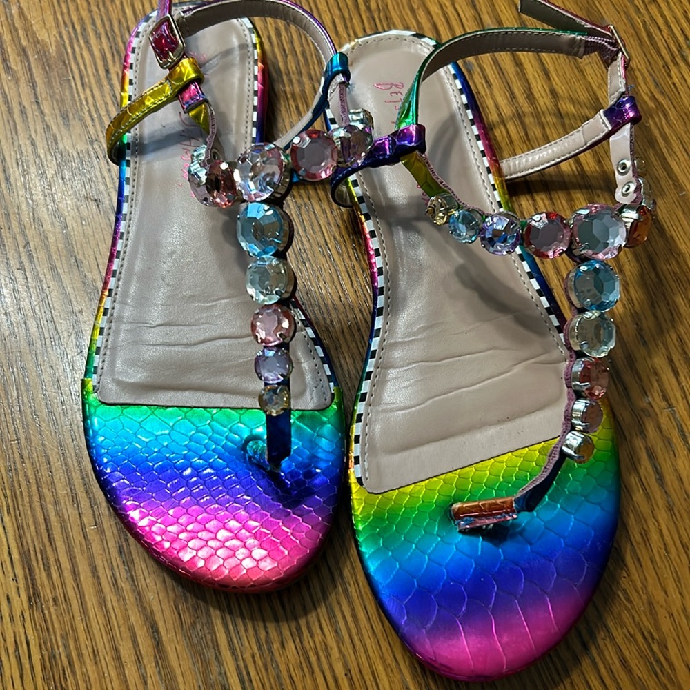 EUC Betsey Johnson sandals! 7.5
